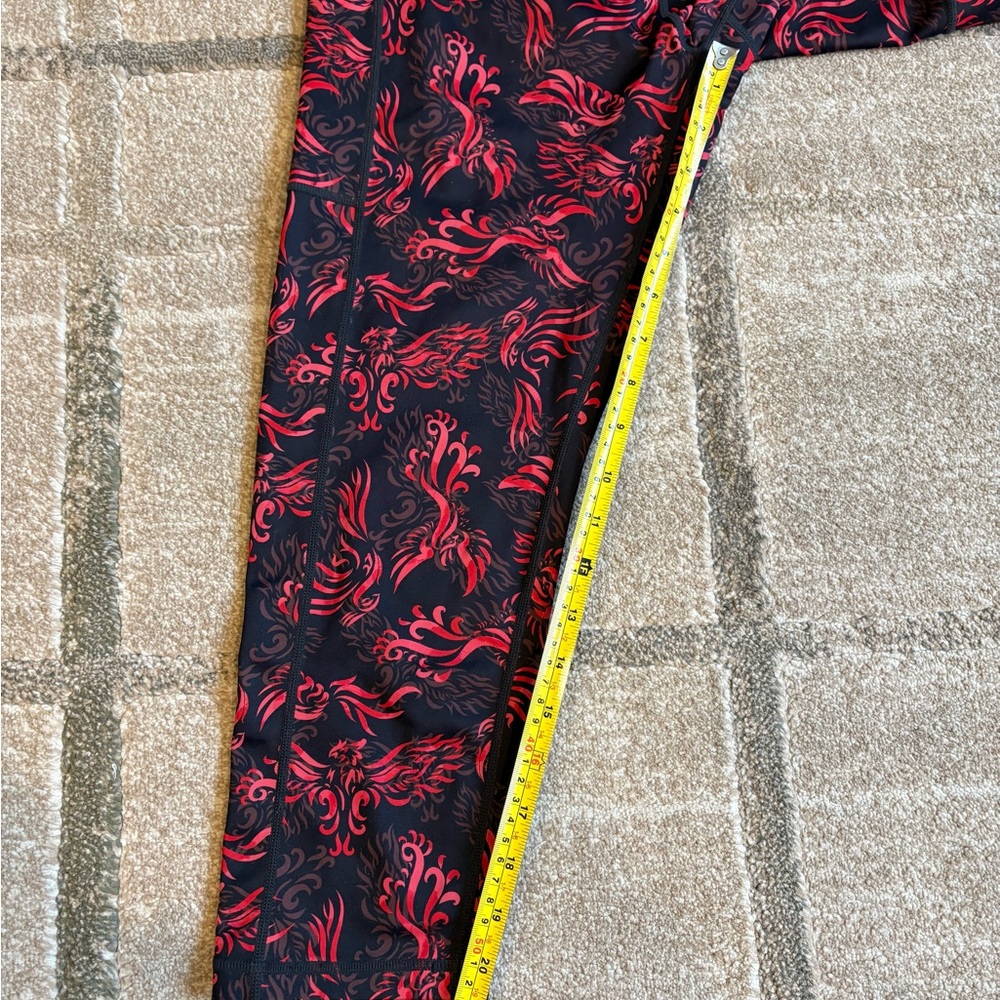 Constantly Varied Gear Phoenix Print Capri Leggings Athletic Workout L - Picture 7 of 9